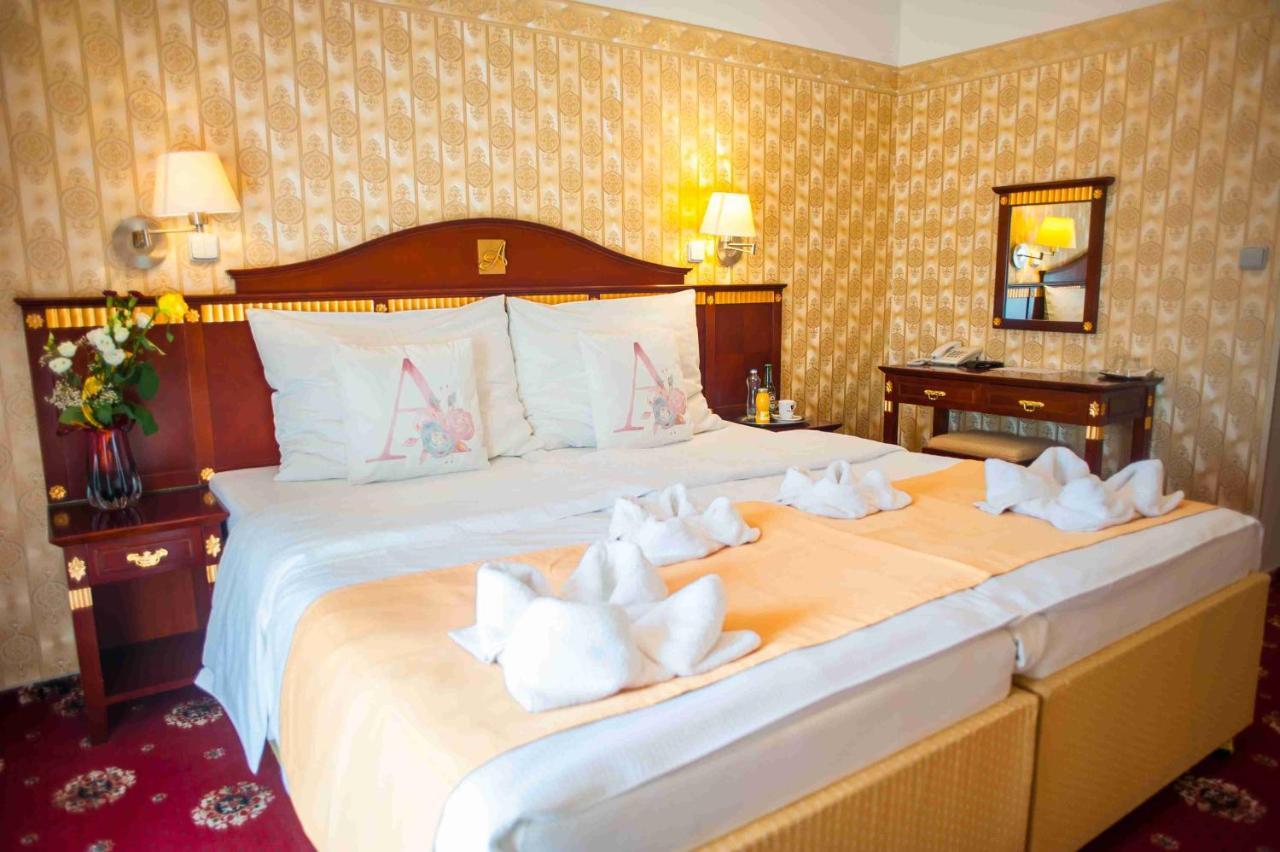 Hotel Tommy Wellness & Spa Náchod Εξωτερικό φωτογραφία