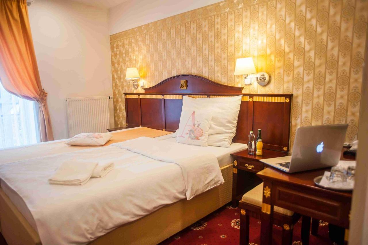 Hotel Tommy Wellness & Spa Náchod Εξωτερικό φωτογραφία