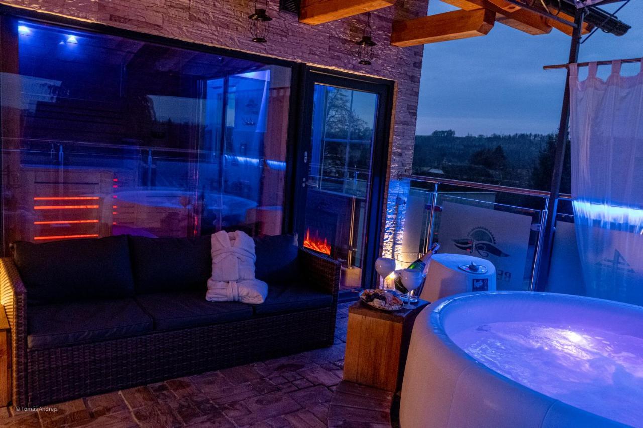 Hotel Tommy Wellness & Spa Náchod Εξωτερικό φωτογραφία