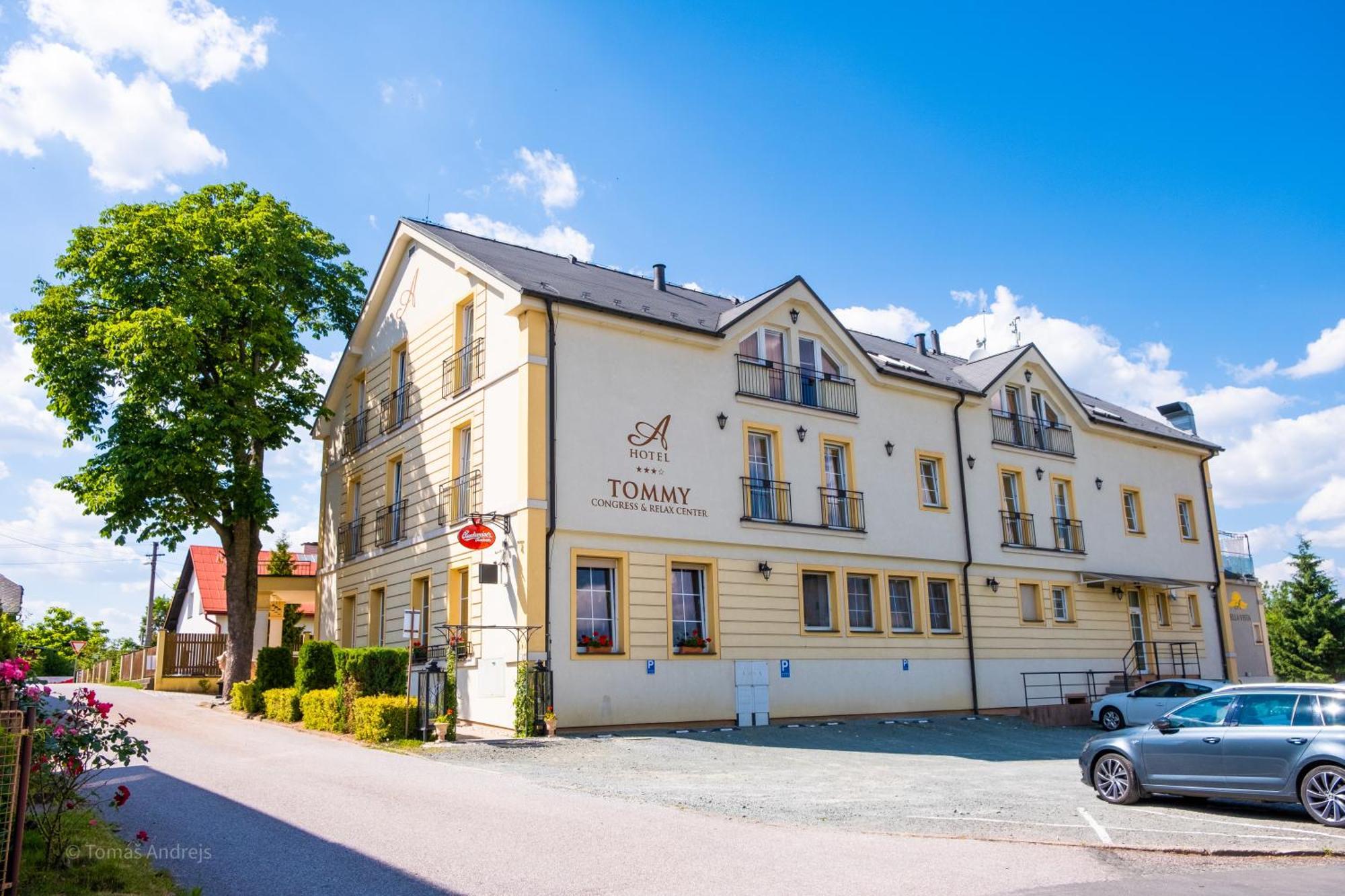 Hotel Tommy Wellness & Spa Náchod Εξωτερικό φωτογραφία