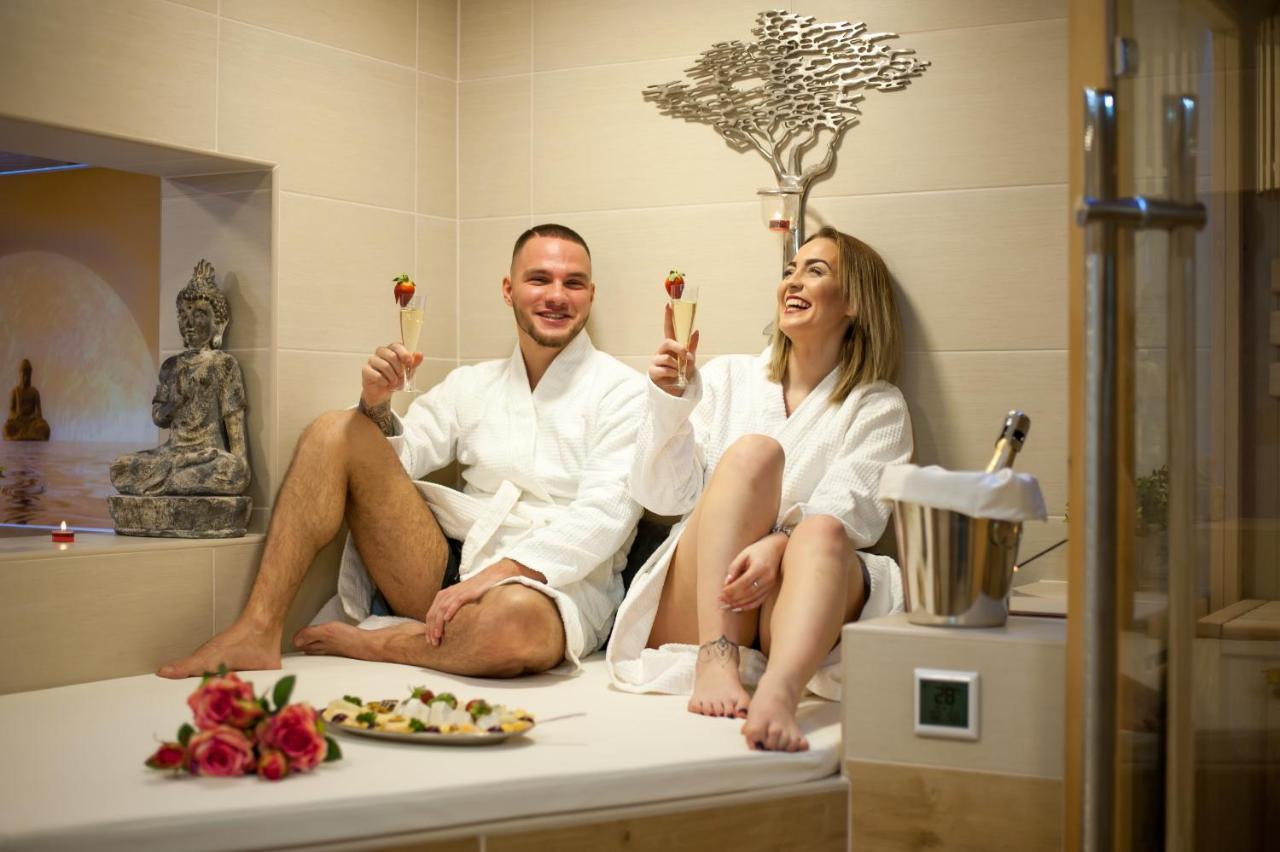Hotel Tommy Wellness & Spa Náchod Εξωτερικό φωτογραφία